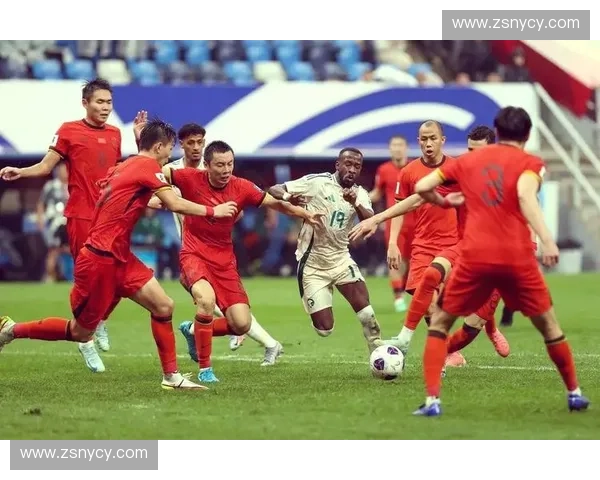 国足再度冲击世界杯之路挑战艰巨，未来展望与历史反思相结合